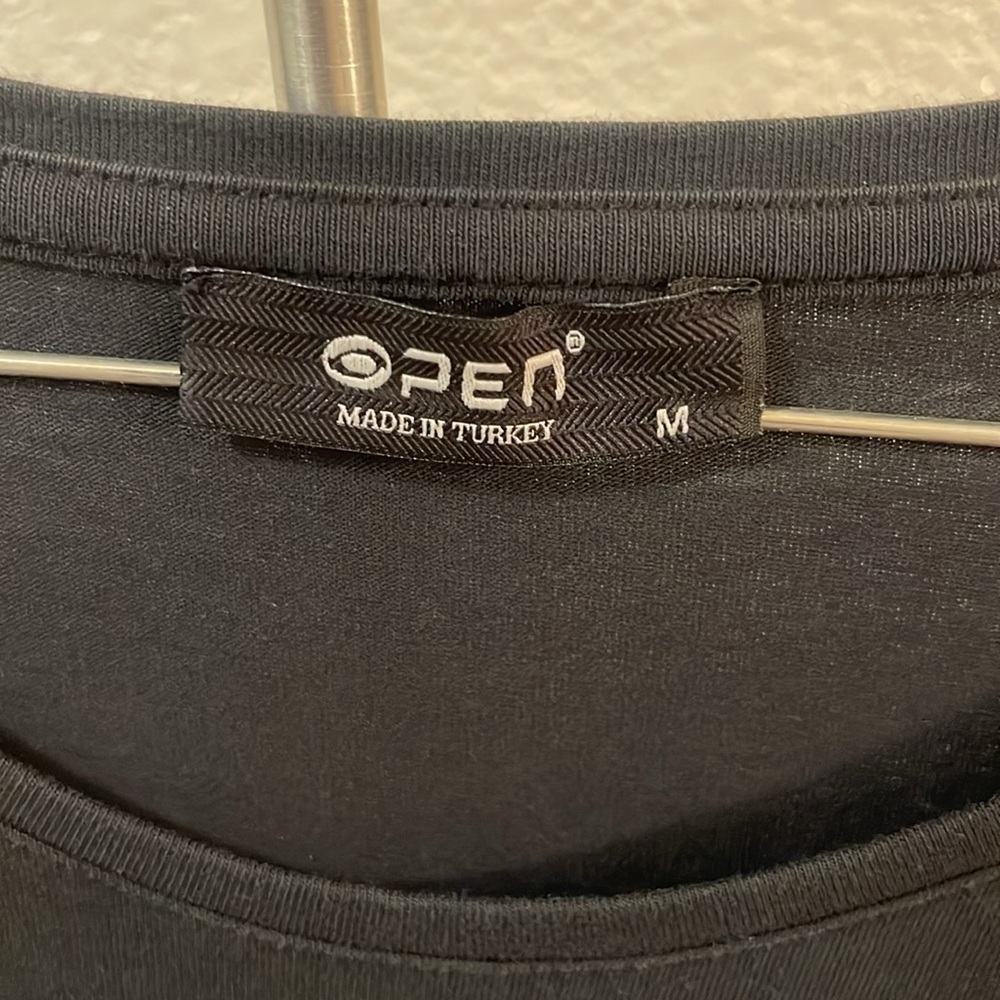 Open tee - Picture 2 of 4